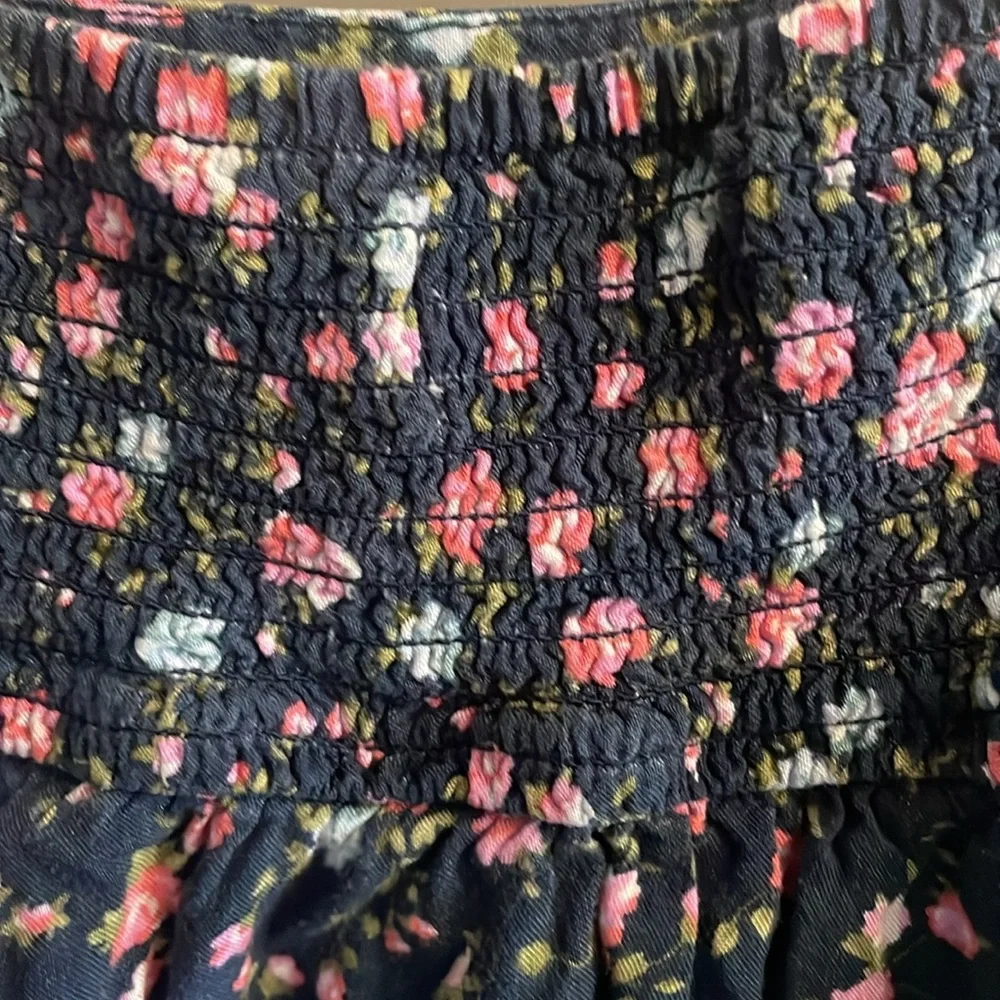 Abercrombie Kids Navy Blue‎ Floral Smocked Waist Mini Skirt Girls Size Small S